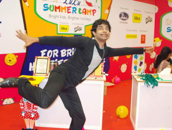 magic workshop in LULU Mall